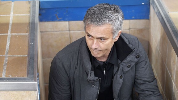 Jose Mourinho tunnel Madrid derby