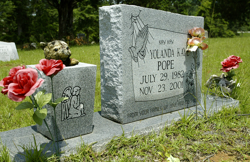 Kay Kay Pope's tombstone