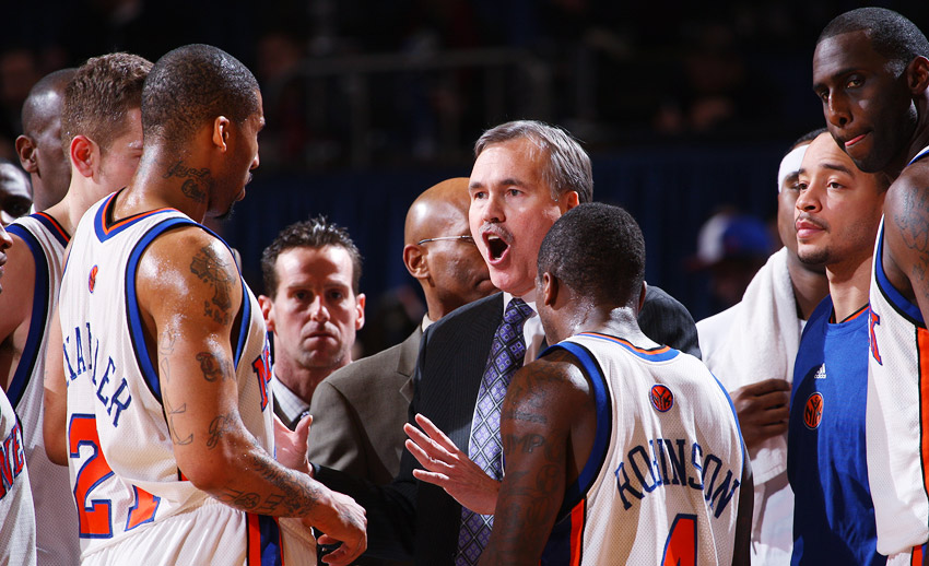 Mike D'Antoni in the huddle