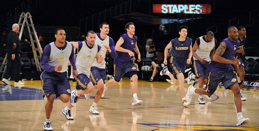 Lakers run sprints