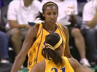 Parker, Leslie Help Sparks Snap Three-Game Skid Parker, Leslie Help Sparks Snap Three-Game Skid