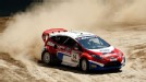 Kenny Brack festeja su triunfo en el Rally