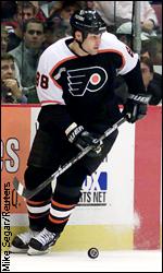 Lindros looking forward to being a Flyer again
