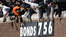 The image �http://assets.espn.go.com/photo/2007/0808/pg2_a_leaderboard_134.jpg� cannot be displayed, because it contains errors.
