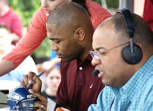 Shaun Alexander and Mike Tirico