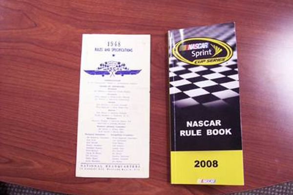 [Image: rpm_oldnewbooks_600.jpg]
