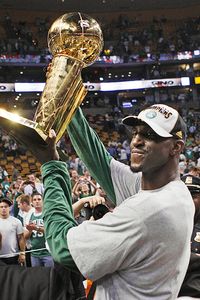 fantasy_ap_garnett_trophy_200.jpg