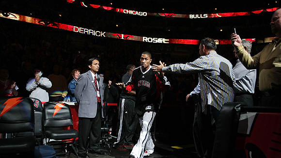 derrick rose espn magazine cover. Derrick Rose takes the court