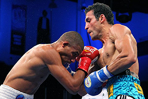 Thomas Dulorme, Carlos Abegu