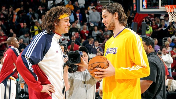 Anderson Varejao, Pau Gasol