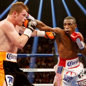 Erislandy Lara, Canelo Alvarez