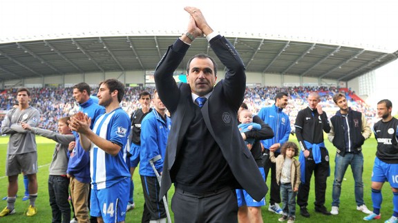 robertomartinezsaluteswiganfansafterrelegation_576x324.jpg