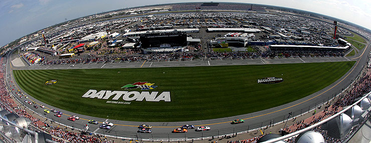 https://assets.espn.go.com/i/travel/guides/nascar/740daytona.jpg