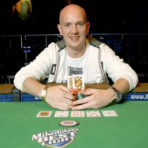 http://assets.espn.go.com/photo/2008/0622/poker_jesper_hougaard_300.jpg